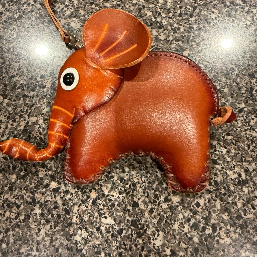 Brown Elephant Leather Coin/Keychain Genuine Leather - Picture 2 of 6